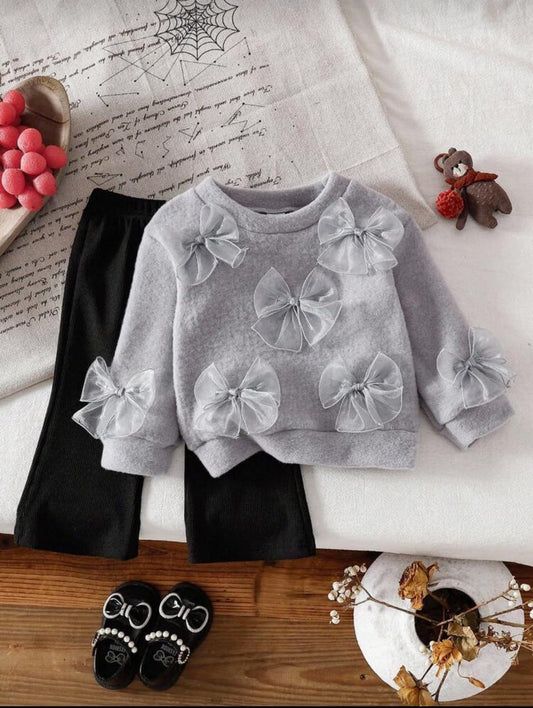 طقم كامل قطعتين جوخ بفيونكات