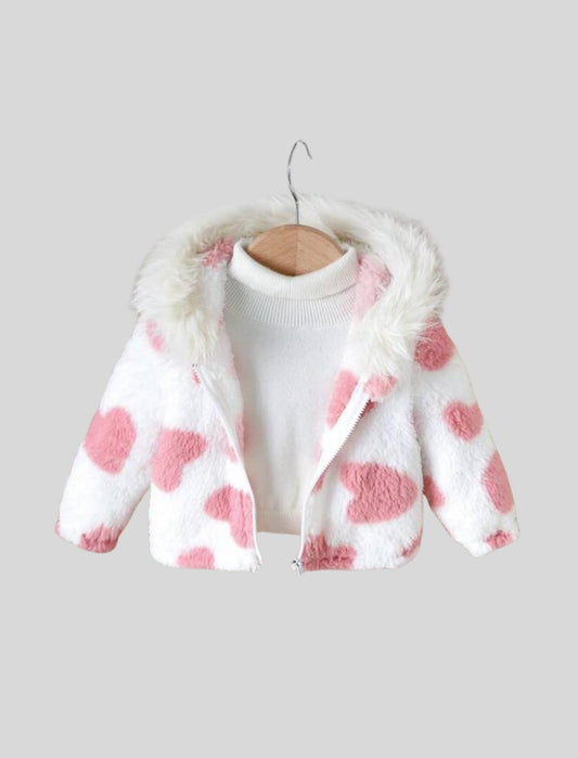 طقم بناتي فرو بطبعة قلوب وردي