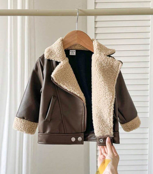 جاكيت جلد في فرو اولادي - Kenda Shop