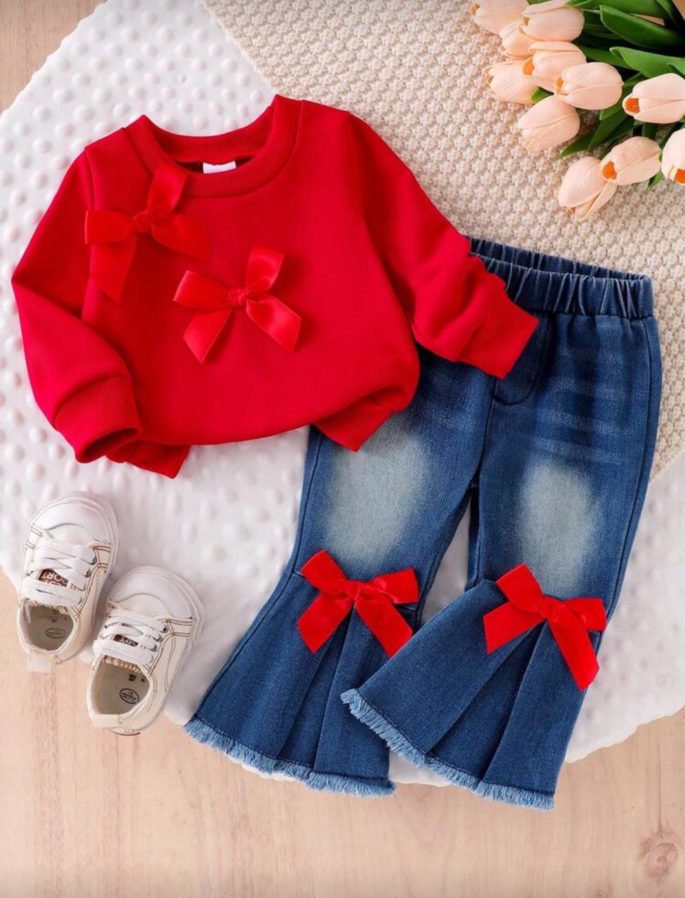 طقم بناتي قطعتين بفيونكات